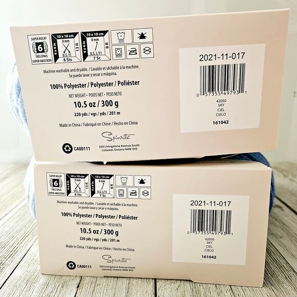 Pair of O'Go Yarspirations Yarns Bernat Inspirations Blanket Sky Blue Ombre - Picture 6 of 15